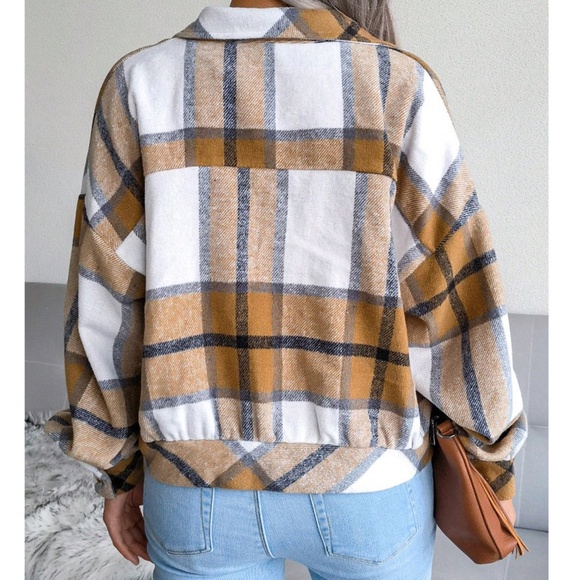 Cozy Plaid Print Button Down Loose Fit jacket Shacket - Picture 8 of 10